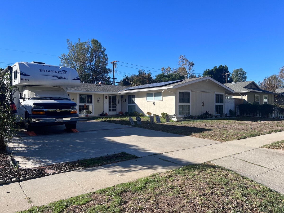 Photo - 22848 Cantara St