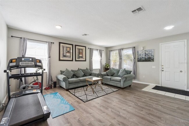 Photo - 1002 Belvoir Dr