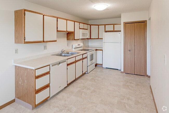 Court Place Townhomes For Rent in Burnsville, MN