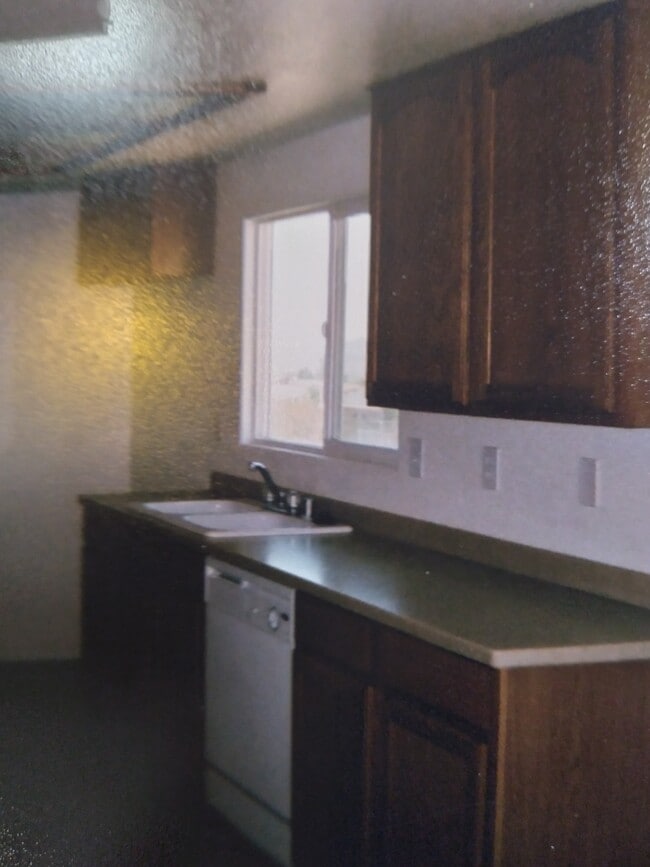 kitchen - 32318 Emerald Rd