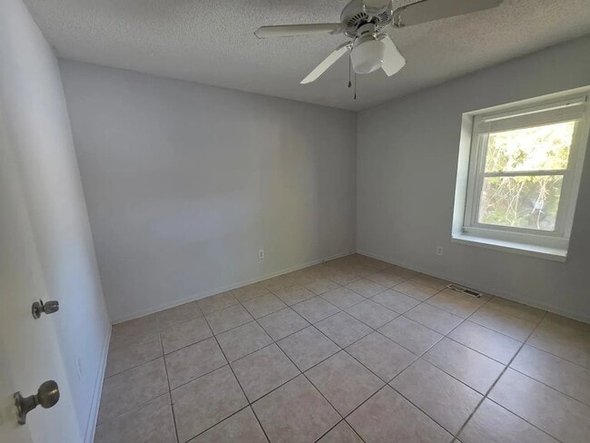Photo - 1619 Forest Dr
