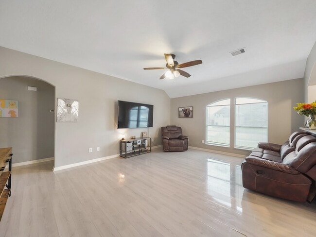 Photo - 4006 Raspberry Ct