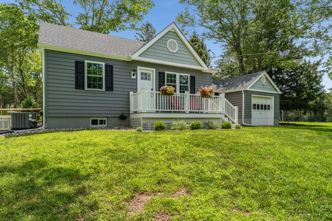 front view - 29 Gates Rd Casa