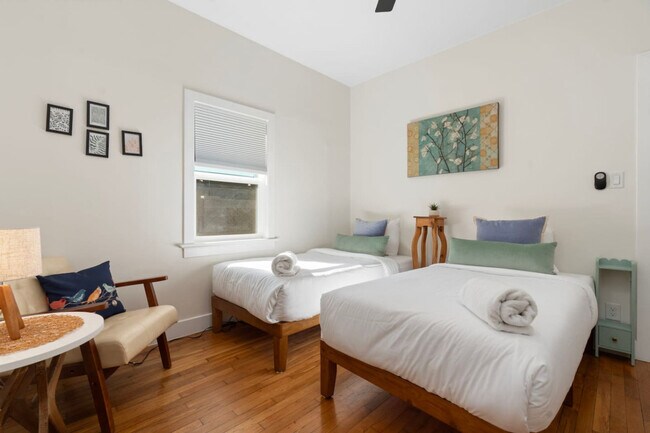 Photo - 1407 E McKinley St Unit ID1309648P