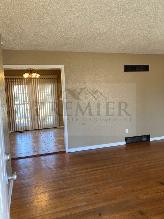 Photo - 7716 Crisp Ave Unit 7716 Crisp Ave