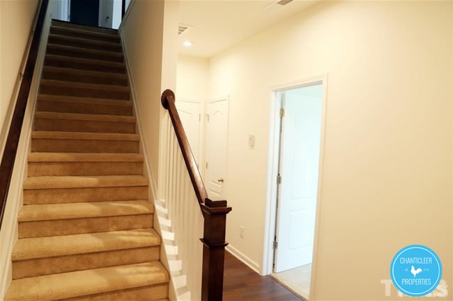 Photo - 315 King Closer Dr