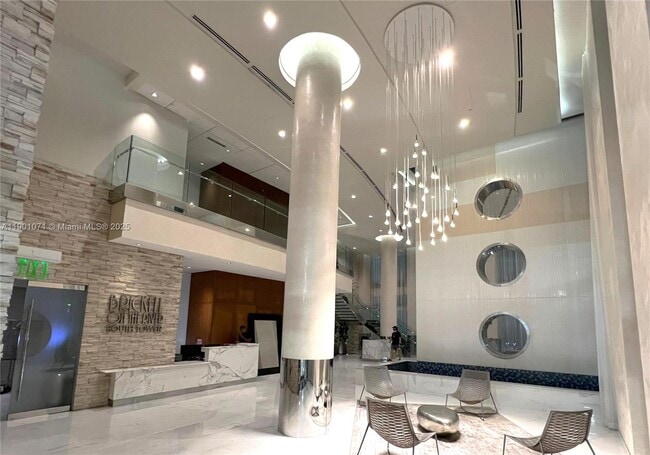 Building Photo - 41 SE 5th St Unit 911