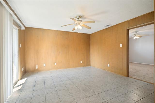 Photo - 7005 Kingsbury Dr