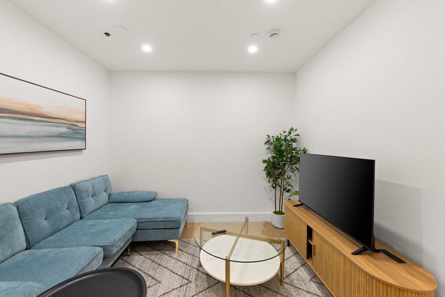 Photo - 19 St Marks Pl Unit ID1299055P