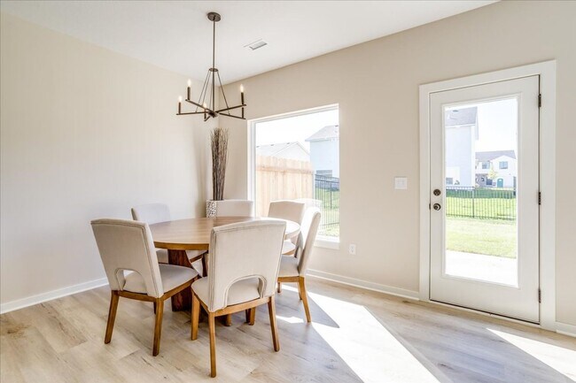 Photo - Fox Creek-Maggie Plan MODEL (NOT FOR RENT)
