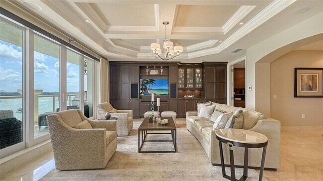 Photo - 464 Golden Gate Point Unidad 702