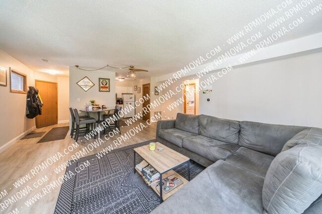 Photo - 5322 Ingersoll Ave