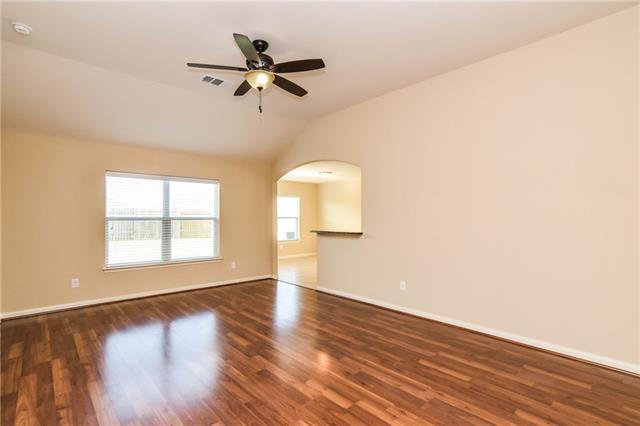 Photo - 216 Mill St