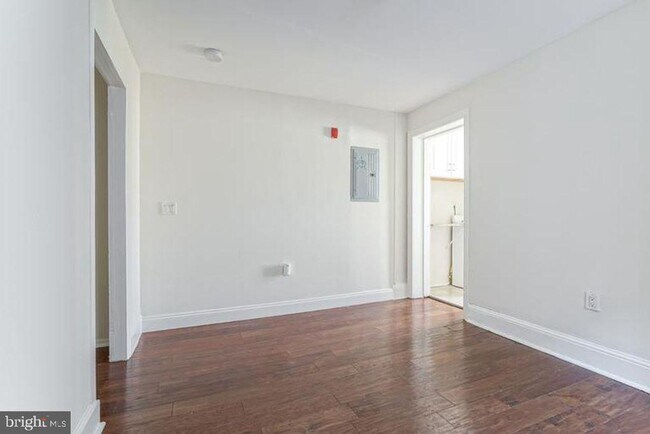 Photo - Beautiful studio in a great Manayunk location Unidad 2R