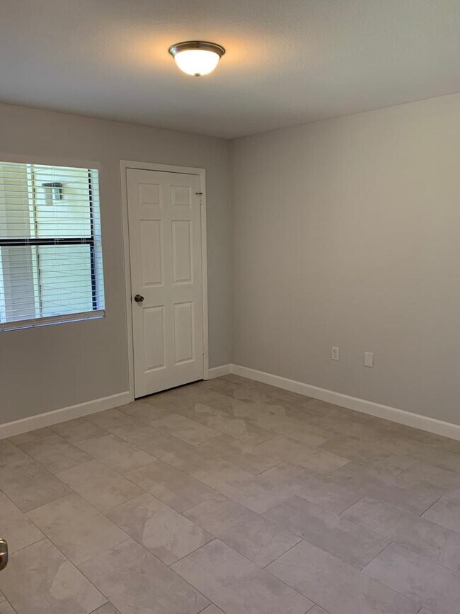 Photo - 3036 Parkway Blvd