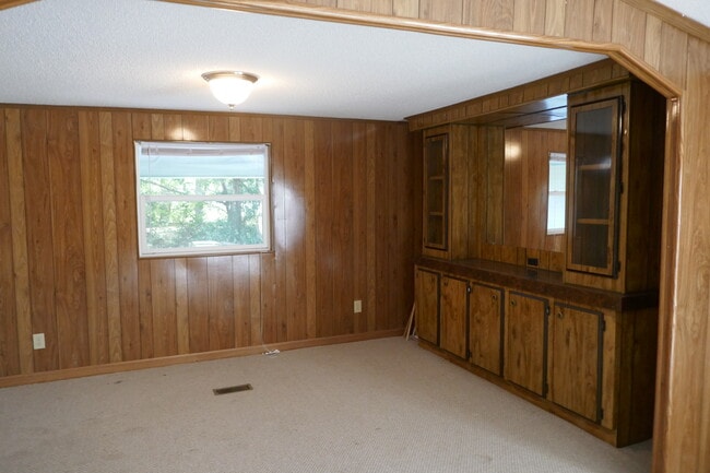 Photo - 1409 Mill Pond