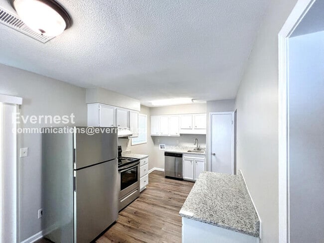 Photo - 3 Bed/1 Bath Home with Carport / Pet-Frien...