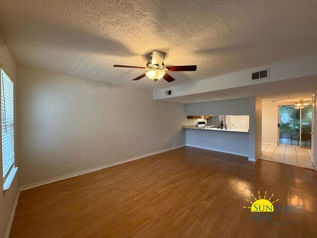 Photo - Gorgeous 2 Story Townhome in Fort Walton Beach!