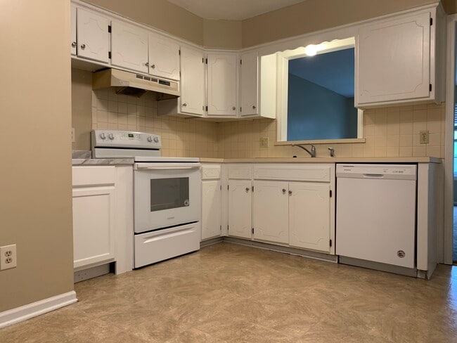 Photo - 831 Rosewood St Unidad # B