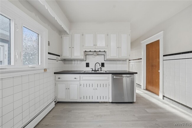 Photo - 691 Columbus Pkwy