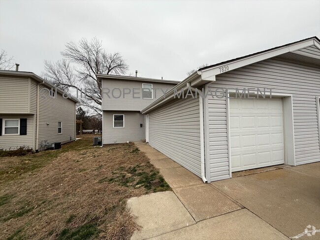 Building Photo - 7820 W 61st Terrace Rental