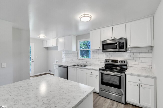 Photo - 108 Georgia St