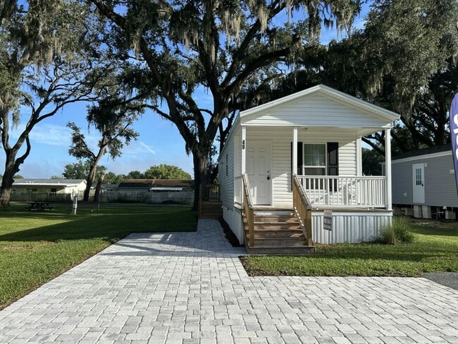 Building Photo - 38651 Tarr Dr Rental