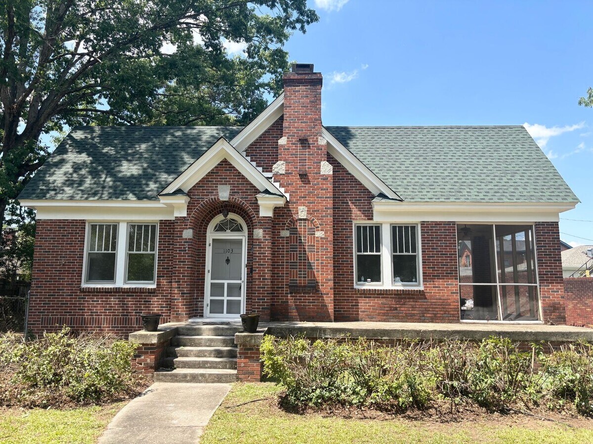 Bungalow in Earlewood - Bungalow in Earlewood
