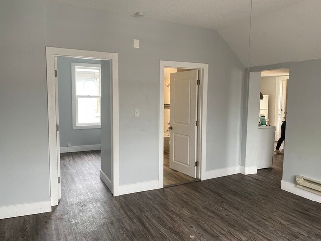 Photo - Emerson Unit Upper