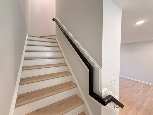 Photo - 2459 Englemann Dr