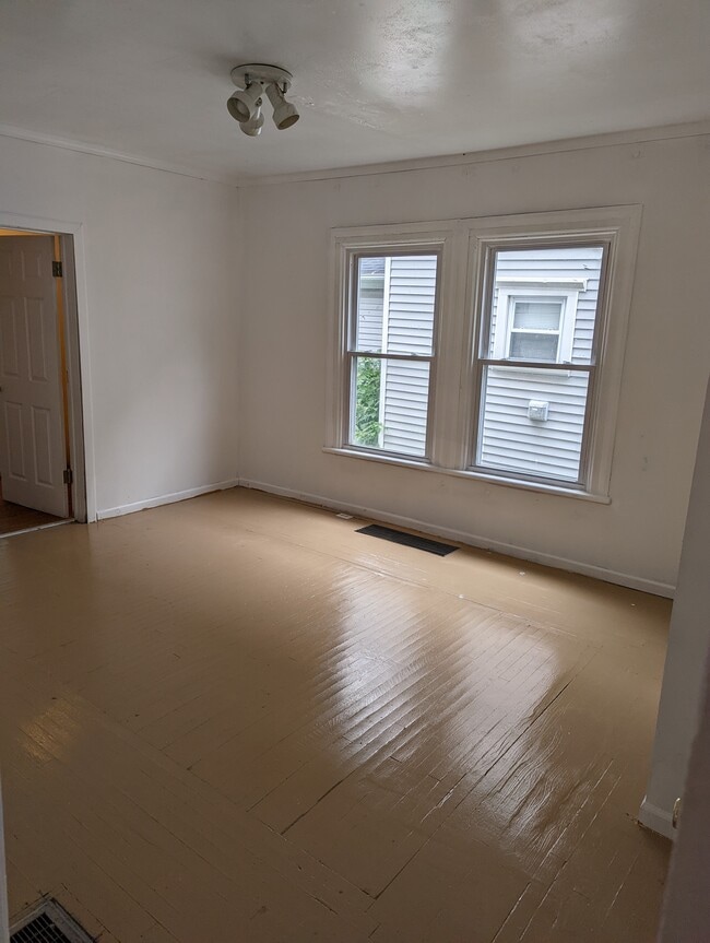 Photo - 305 W Harris St Unit a