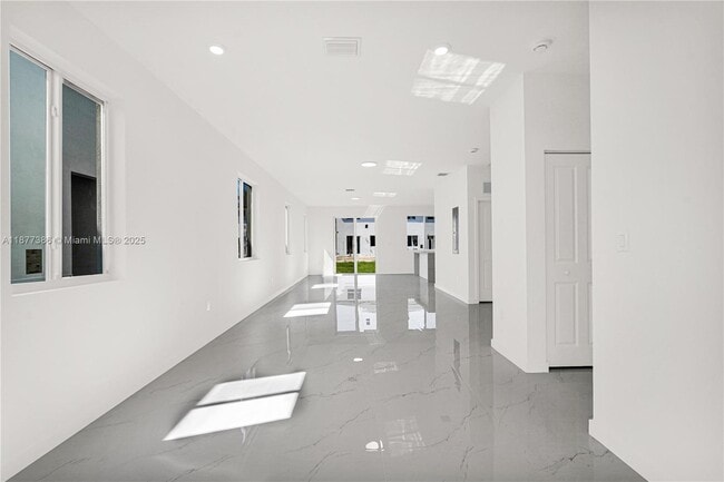 Photo - 22505 SW 125th Ave