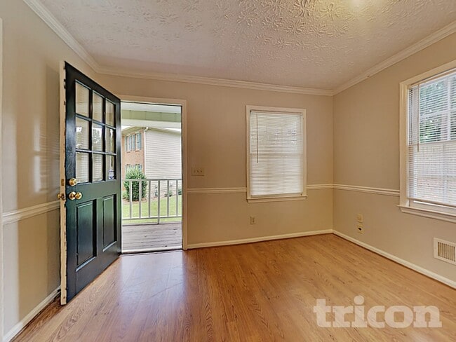 Photo - 1516 Maple Ridge Dr