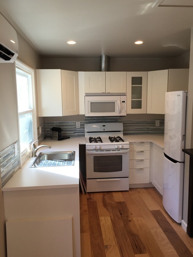 Photo - 503 Bay St Unit A