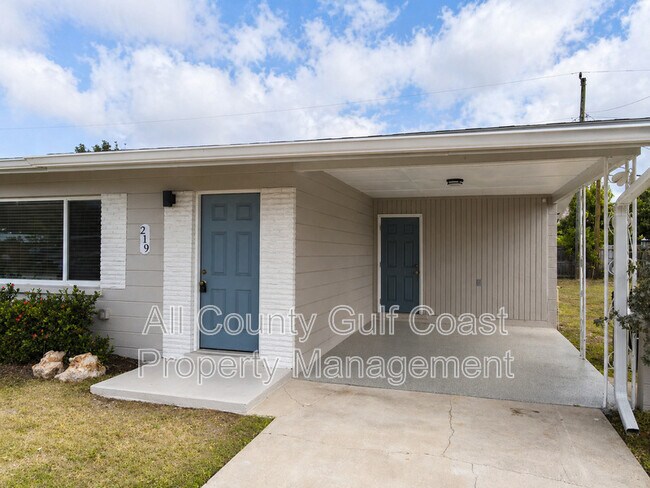 Photo - 219 Glen Oak Rd