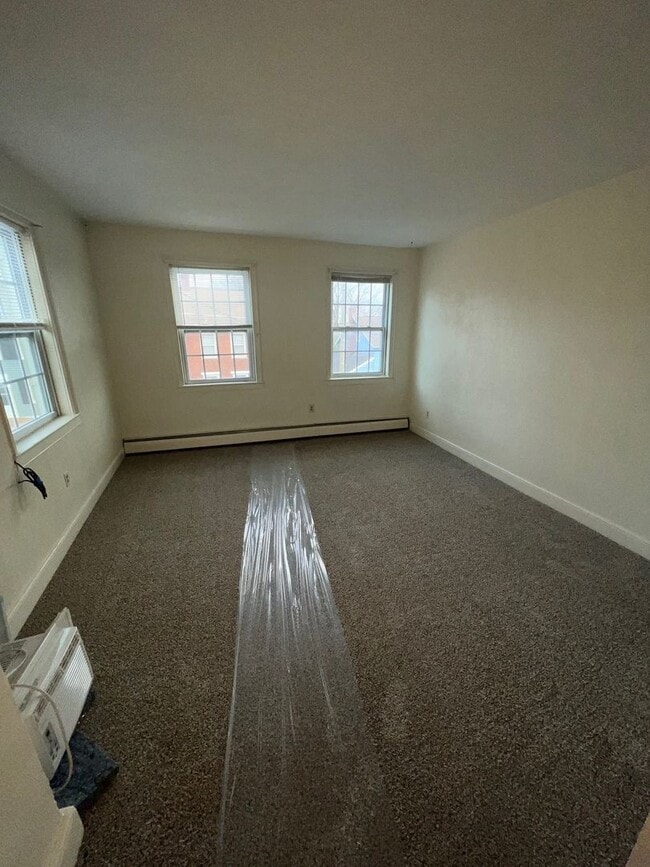 Photo - 46-48 N Main St Unidad 48 N Main St