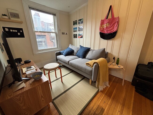 Photo - 43 S Russell St Unit 4