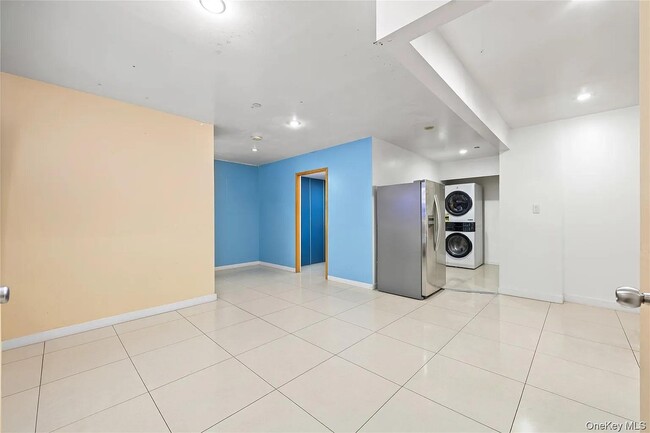 Photo - 106-07 Northern Blvd Unit 5B