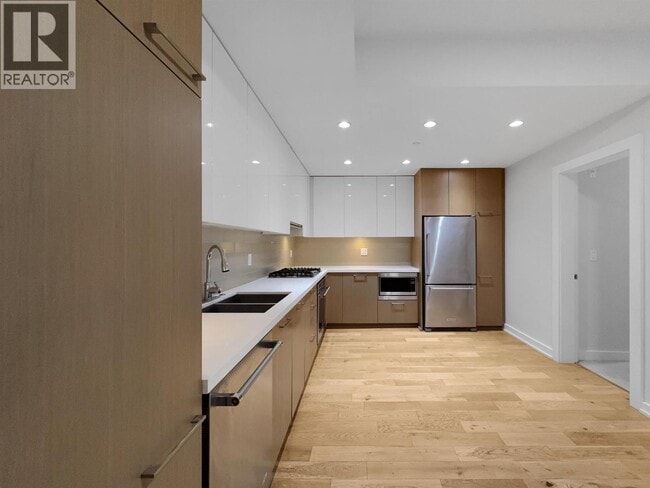 Photo - 5311 Cedarbridge Way Unité 1xx