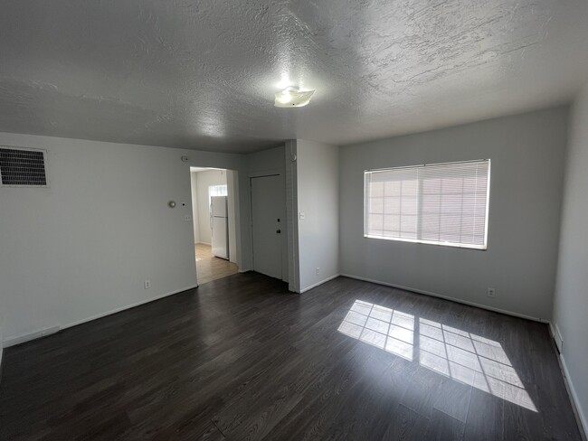 Spacious One-Bedroom! - Spacious One-Bedroom! Apartamento