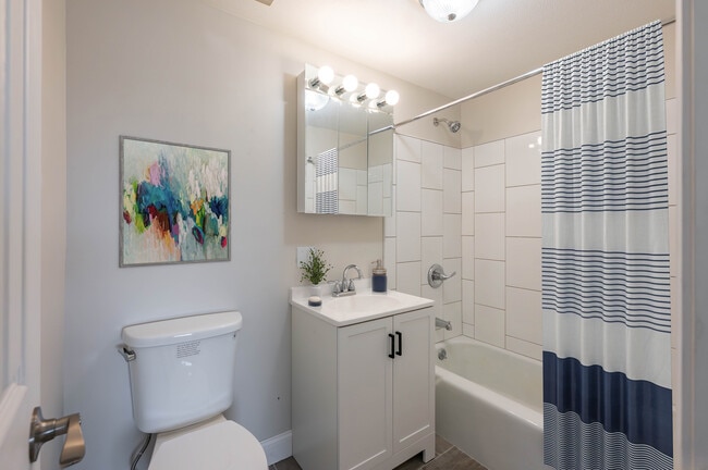 Baño - Jefferson Arms Apartments