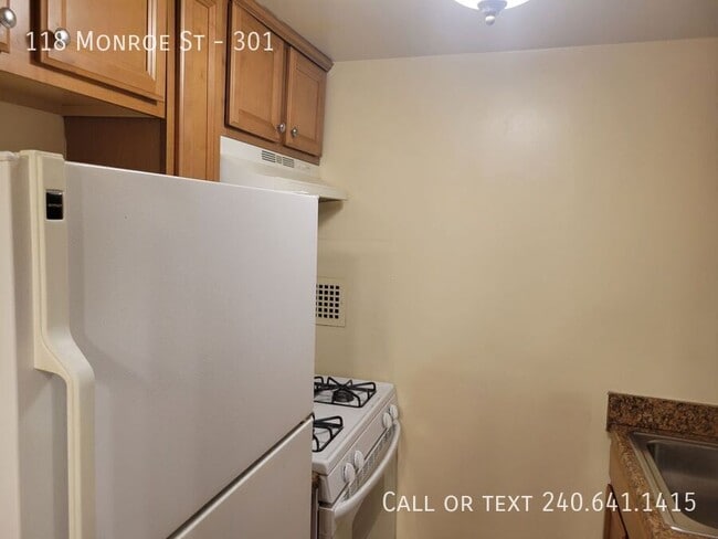 Photo - 118 Monroe St