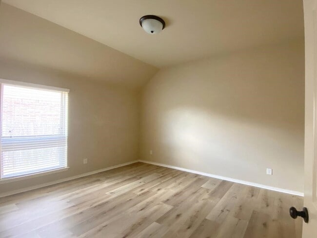 Building Photo - 4226 Ponderosa Hills Ln