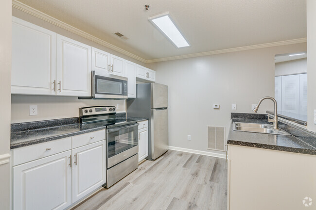 1BR, 1BA - 850SF Kitchen - Fountain Brook Apartments