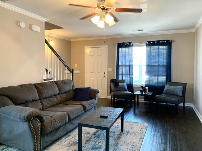 Photo - 337 Sam Houston Cir