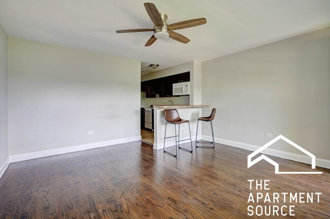 Photo - 1735 W Bryn Mawr Ave Unit 10