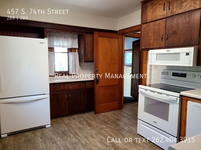 Photo - 457 S 74th St