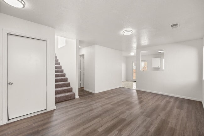 Photo - 2943 Quail Pointe Dr NW