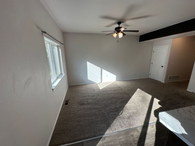 1733 N Nina Cir Unidad 2