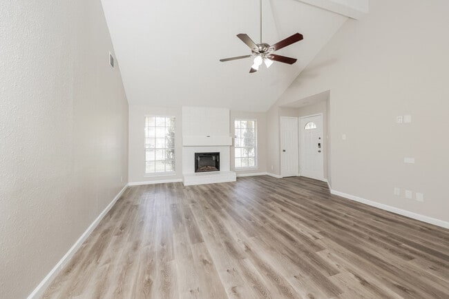 Photo - 4515 Tangle Creek Ln